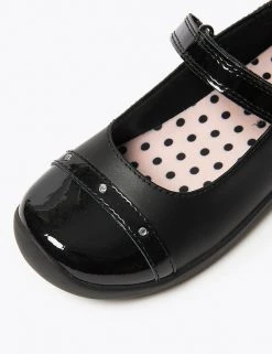 M&S Collection Kids' Leather Freshfeet™ School Shoes (8 Small - 1 Large) 11 M&S Collection Kids' Leather Freshfeet™ School Shoes (8 Small - 1 Large) -School Uniform Sales Store SD 04 T72 8661B Y0 X EC 2